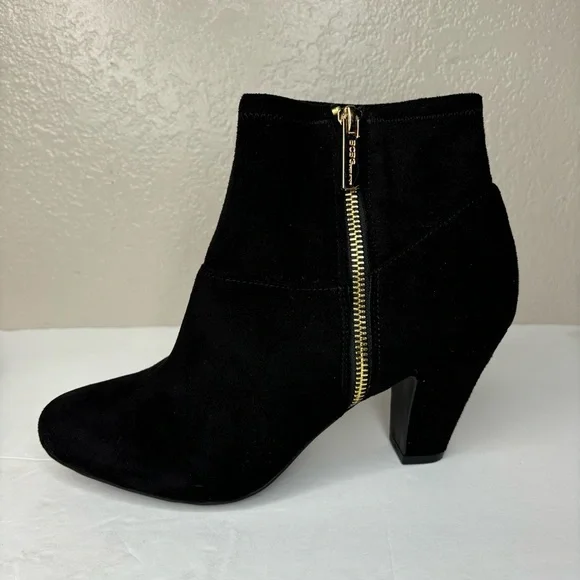 New BCBG Black 3” Comfort Heel Ankle Boots Bootie Side Zip Gold Hardware Size 9